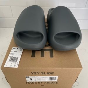 Yeezy Slides- Slate